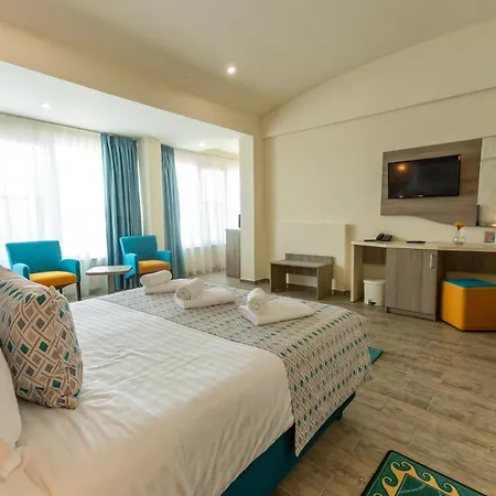 Riviera 3* مامايا