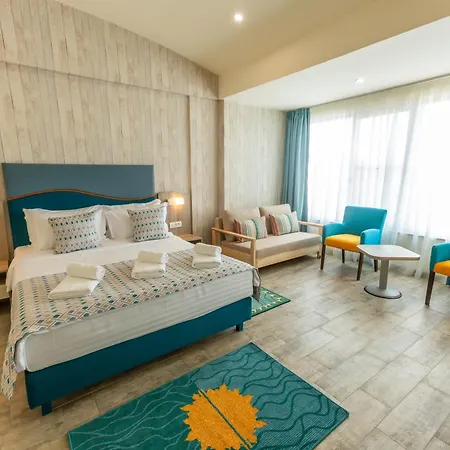 Riviera Hotell 3*