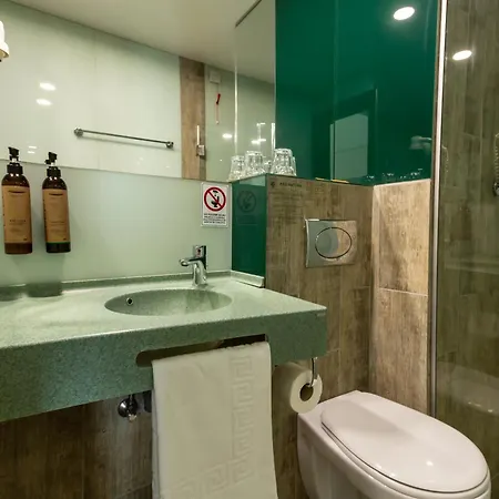 Отель Riviera 3*