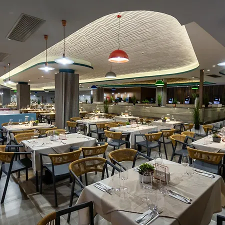 Riviera Hotell 3*