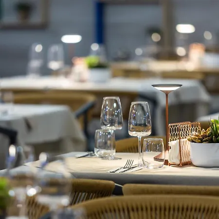 Riviera Hotell 3*