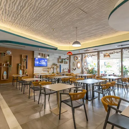 Hotell Riviera 3*