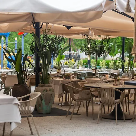 فندق Riviera