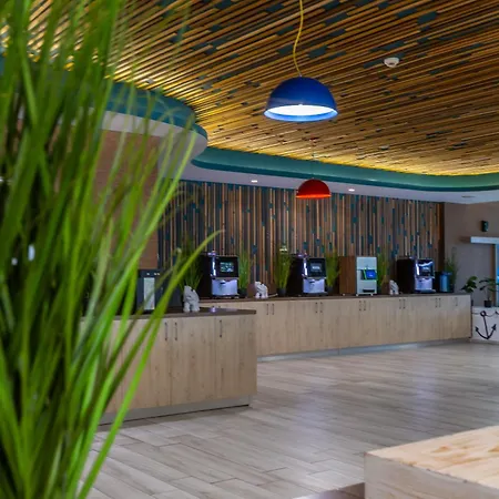 Hotell Riviera 3*