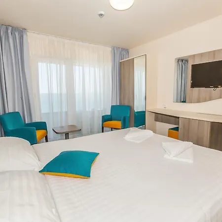 Riviera Hotel 3*